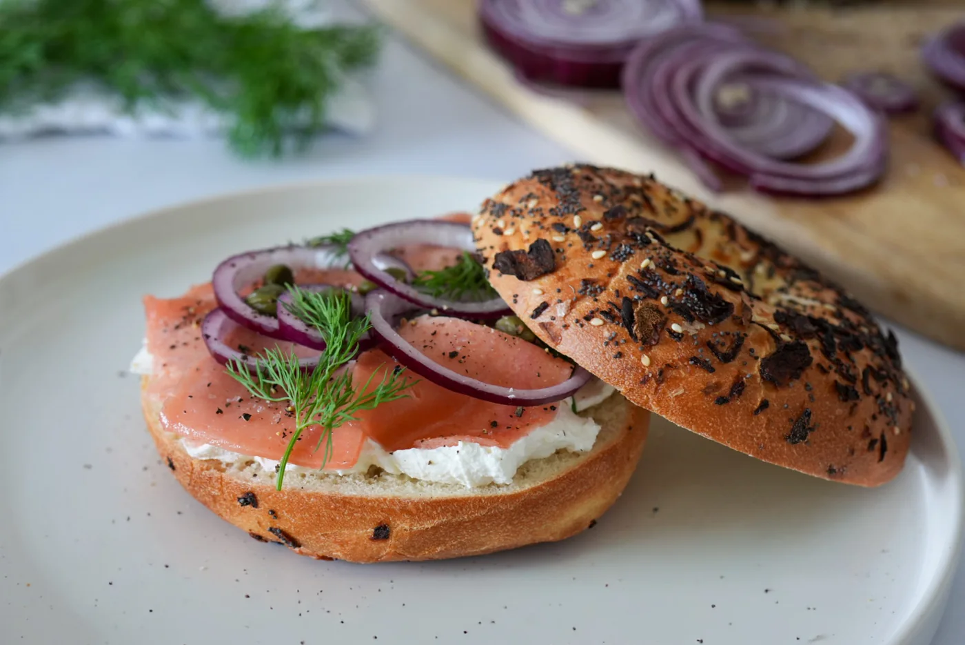 Spirulina smoked salmon on a bagel